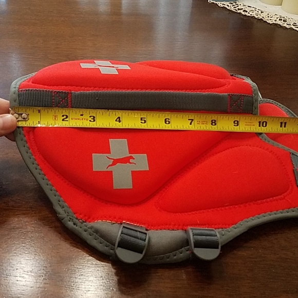 Red Dog Life Preserver - Picture 4 of 11